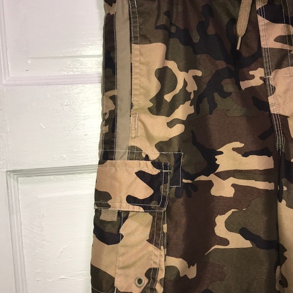 OP Boys camouflage swim trunks SIZE L 7-8 - Picture 3 of 6